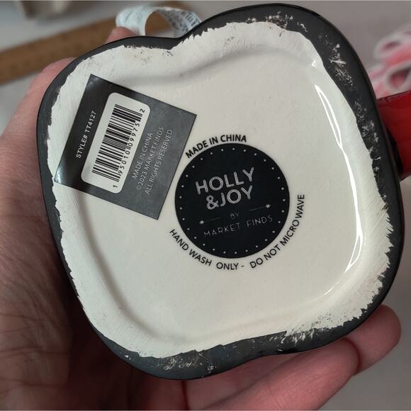 Holly‎ and Joy Red Nutcracker Soldier Figural Christmas Mug - Picture 4 of 10